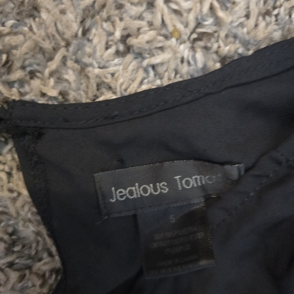 Black Keyhole Long Sleeve Romper With Embroidered White Shorts S - Picture 2 of 5